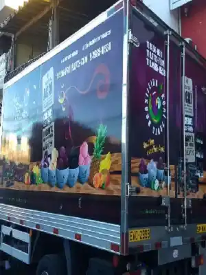 Adesivamento Comercial - Ache Aqui Gráfica